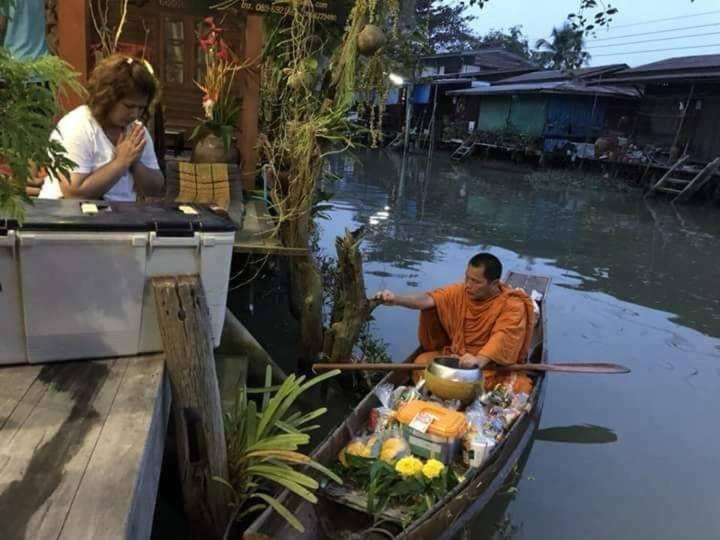 安帕瓦 Baan Ing Suan酒店 外观 照片